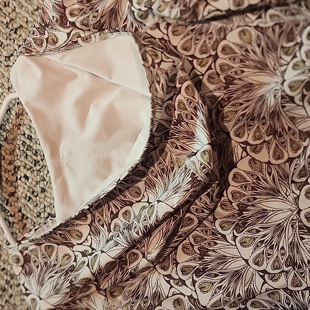 Patterned Hoodie with Leaf Design - image 4